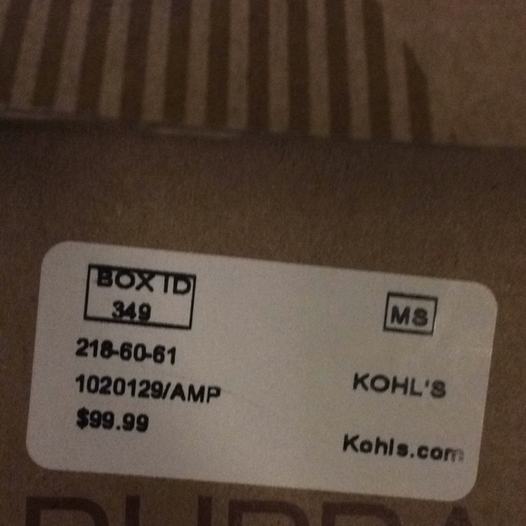 NWT UGG SUEDE BOOTS - Picture 7 of 8